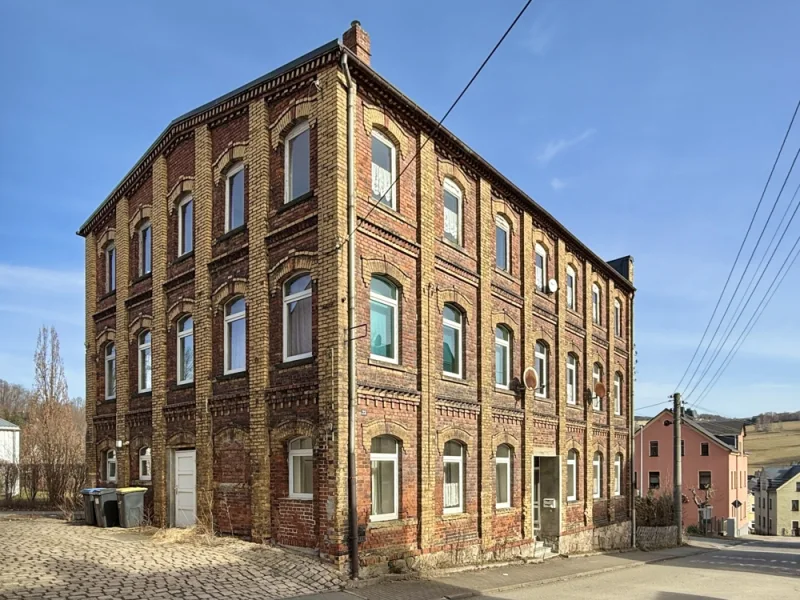 Straßenansicht - Haus kaufen in Schwarzenberg /Erzgeb. - Historisches Mehrfamilienhaus mit Potenzial in zentraler Lage