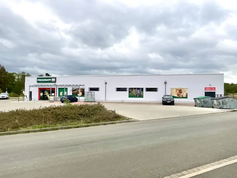 Zufahrt - Laden/Einzelhandel kaufen in Hermsdorf - Modernisierter Fachmarkt am Hermsdorfer Kreuz