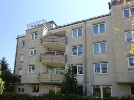 Balkone - Wohnung kaufen in Leipzig / Connewitz - 3 Zimmerwohnung mit Balkon und Stellplatz