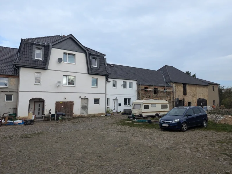 Titelbild - Haus kaufen in Grimma / Bernbruch - Wohnhaus mit viel Grundstück und Potenzial