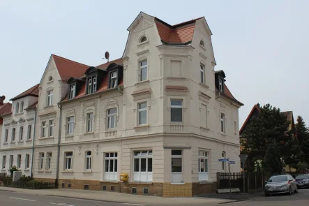 Außenansicht - Haus kaufen in Böhlen - Solide Kapitalanlage in Nähe des Cospudener Sees