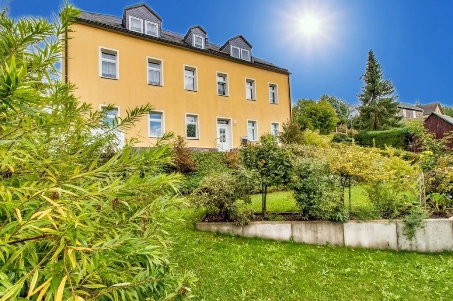 Westansicht - Haus kaufen in Langenweißbach - Wohn- und Geschäftshaus mit Gästewohnung in ruhiger Lage
