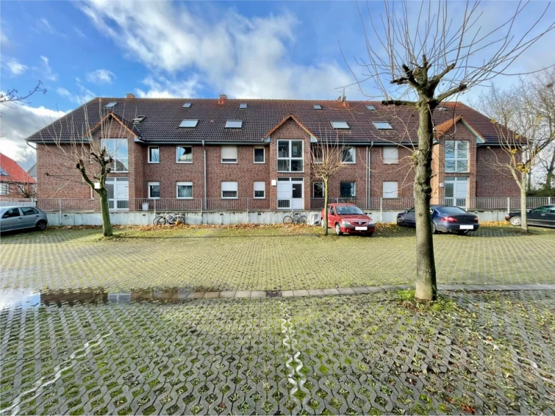 Hausansicht - Wohnung kaufen in Irxleben - Solide Kapitalanlage in ruhigem Wohnumfeld