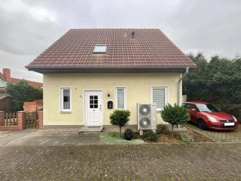 Außenansicht Wohnhaus - Haus kaufen in Wolmirstedt - Willkommen im energieeffizienten Eigenheim