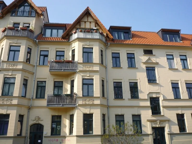Hausansicht - Wohnung mieten in Magdeburg - TOLLE LAGE   MIT BLICK ZUM PARK