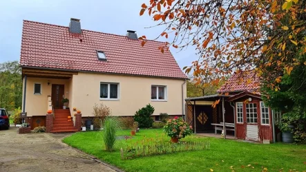 Hausansicht - Haus kaufen in Jerichow OT Roßdorf - Ruhiges Einfamilienhaus mit eigenem Wasserzugang und großzügigem Grundstück  