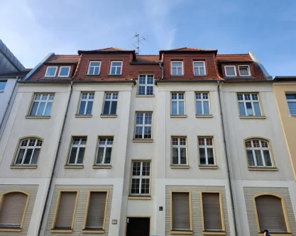 Hausansicht - Wohnung mieten in Magdeburg - SCHÖNE 3-RAUM-WOHNUNG IN ZENTRALER LAGE