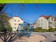 Außenanlage-mit-Spielplatz---Topasstraße-Leipzig-Engelsdorf