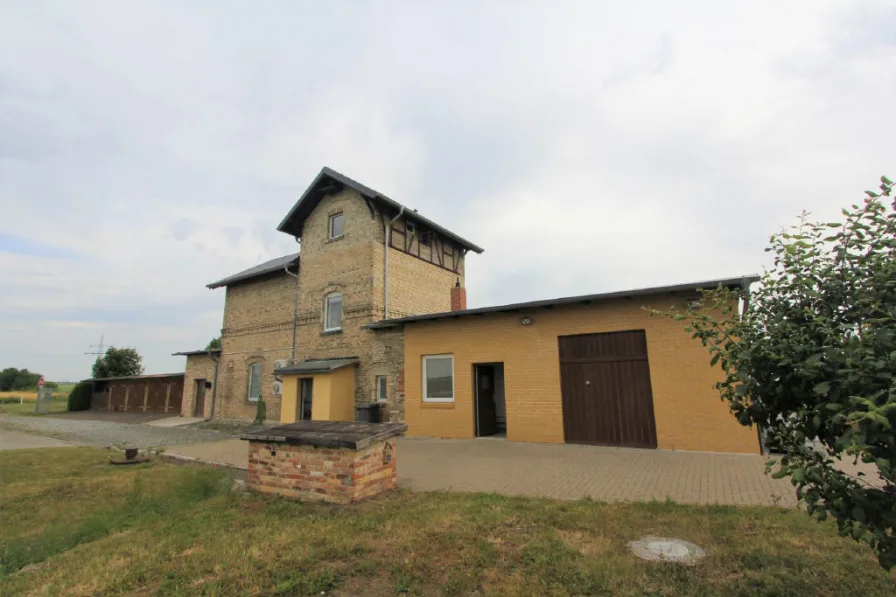 Außenansicht - Haus kaufen in Salzatal-Wils - Arbeiten und Wohnen im Denkmal - beides ist hier möglich