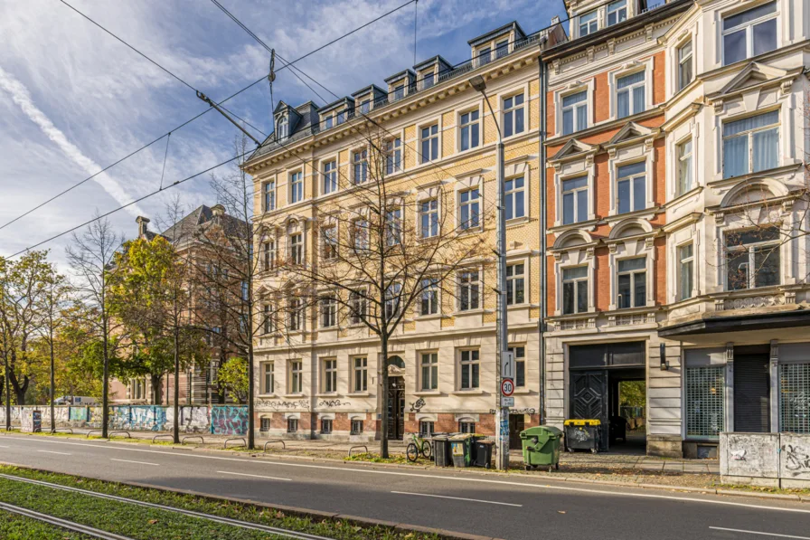 Gebäudeansicht - Zinshaus/Renditeobjekt kaufen in Leipzig / Leipzig Südvorstadt - Hier werden Sie glücklich! // SANIERTE ETW IM LEIPZIGER SÜDEN // Parkett + Balkon + Gartenanteil