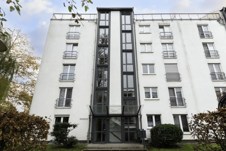 Eingang - Wohnung kaufen in Leipzig - Attraktive Kapitalanlage // Vermietete 2-Raum-Wohnung mit Terrasse // Ideale Infrastruktur