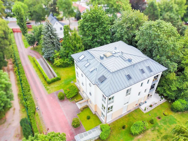 Grundstück - Wohnung kaufen in Großdeuben - CHARMANTE WOHNUNG IM GRÜNEN // mit Loggia, Tageslichtbad, Gäste-WC & Tiefgaragen-Stellplatz