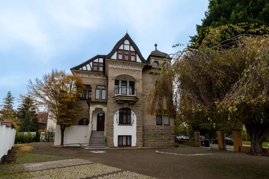 Gebäudeansicht - Wohnung mieten in Dessau-Roßlau - GROßZÜGIG, MODERN, EINZIGARTIG // Exquisite 160 m² große Familienwohnung // ab sofort bezugsfrei