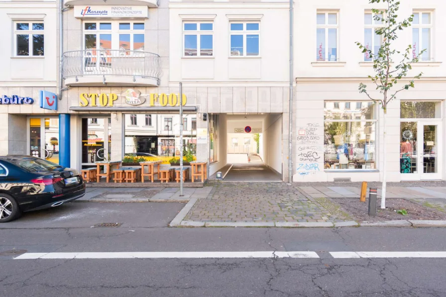 Gebäudeansicht - Wohnung mieten in Leipzig - SONNIGE AUSSICHTEN // 2 Zimmer mit Balkon und Einbauküche // Bestlage Südvorstadt