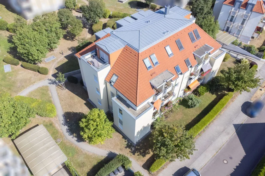 Gebäudeansicht - Wohnung kaufen in Leipzig - 4,24 % RENDITE // PERFEKTER DEAL IN LEIPZIG-WIEDERITZSCH // Vermietete ETW mit Balkon & Stellplatz