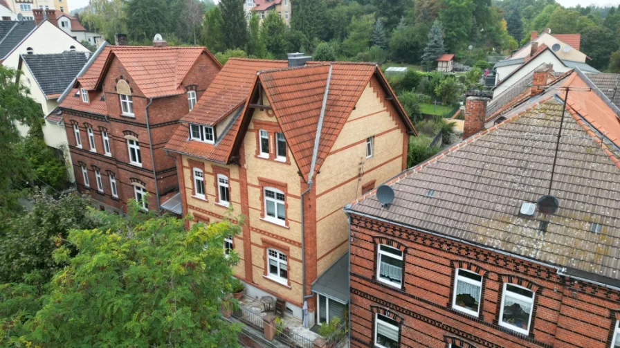 DJI_0027 - Haus kaufen in Quedlinburg - Bingo-für 2-Generationen mit Fitness-Garantie! Oldies82 m² +Balkon im EG- die Jungen 150 m² OG+DG