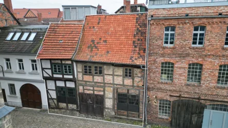 DJI_00621 - Haus kaufen in Quedlinburg - Echt coole Lage-2 Fachwerkhäuser entkernt+ projektiert- EFH oder 2 Wohnungen möglich!