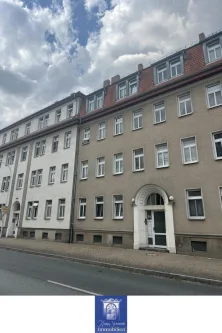 Hausansicht - Wohnung mieten in Riesa - Gemütliche 2-Zimmerwohnung mit großer Küche und vorteilhafter Raumaufteilung!