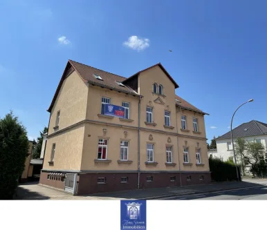 Hausansicht - Wohnung mieten in Riesa - Möblierte Singlewohnung unterm Dach - Individuell und gemütlich!