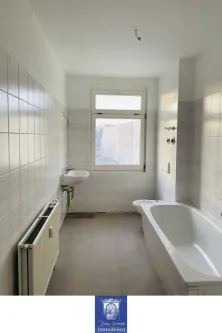 Bad - Wohnung mieten in Pirna - Ihr neues Wohndomizil mit praktischer Raumaufteilung und großer Küche!