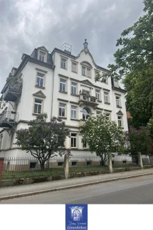 Hausansicht - Wohnung mieten in Dresden - Helle großzügige 2-Zimmerwohnung mit hofseitigem Balkon!
