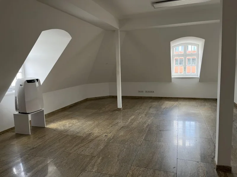 Büro 3 - Büro/Praxis mieten in Dresden - Eindrucksvolle und moderne Büroeinheit im historischen Kurländer Palais!