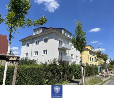 Hausansicht - Wohnung mieten in Dresden - Willkommen im Erstbezug! Eindrucksvolle Neubauwohnung mit Balkon!