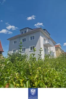 Hausansicht - Wohnung mieten in Dresden - Willkommen im Erstbezug! Eindrucksvolle Neubauwohnung mit Balkon!