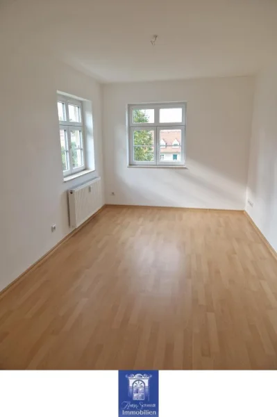 Wohnen - Wohnung mieten in Nossen - TOP Grundriss! 2-Zimmerwohnung mit großer Küche, Tageslichtbad und Laminat!