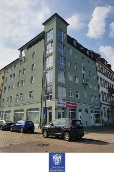 Hausansicht - Wohnung mieten in Dresden - WG-TRAUM! Großzügige Dachgeschosswohnung mit Balkon und Laminat!