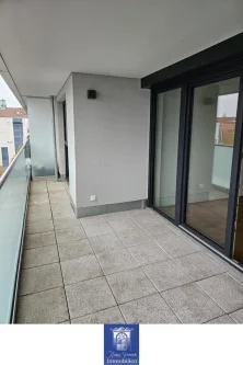 Balkon - Wohnung mieten in Dresden - Wohlfühlwohnung mit Fußbodenheizung, Parkett und schönem Balkon!