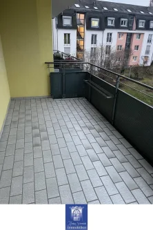 Balkon - Wohnung mieten in Freital - Perfekt geschnittene 3-Zimmerwohnung mit schönem Balkon in gepflegter Wohnanlage!