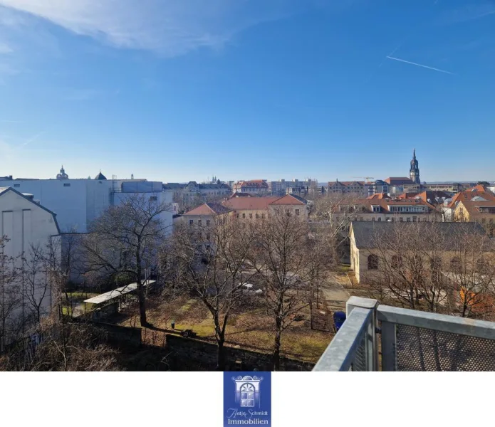 Blick vom Balkon - Wohnung mieten in Dresden - Genießen Sie perfekte Sonnenuntergänge auf Ihrem großen Balkon!