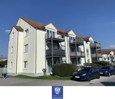 Hausansicht - Wohnung mieten in Ohorn - Perfekt geschnittene Dachwohnung ... großer Balkon ... Wannenbad ... AR!