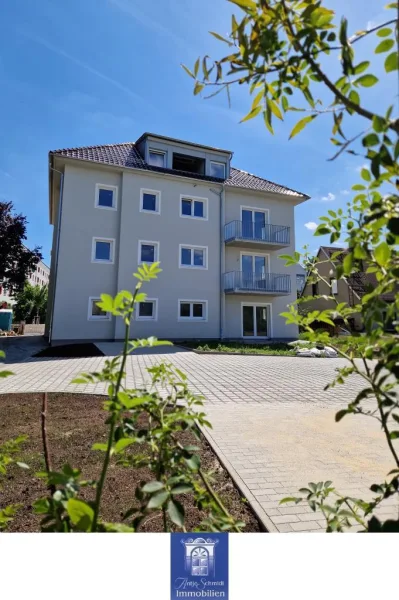 Rückansicht - Wohnung mieten in Dresden - Erstbezug! Wunderschöne und großzügige Wohnung mit großer Loggia und herrlichen Blick!