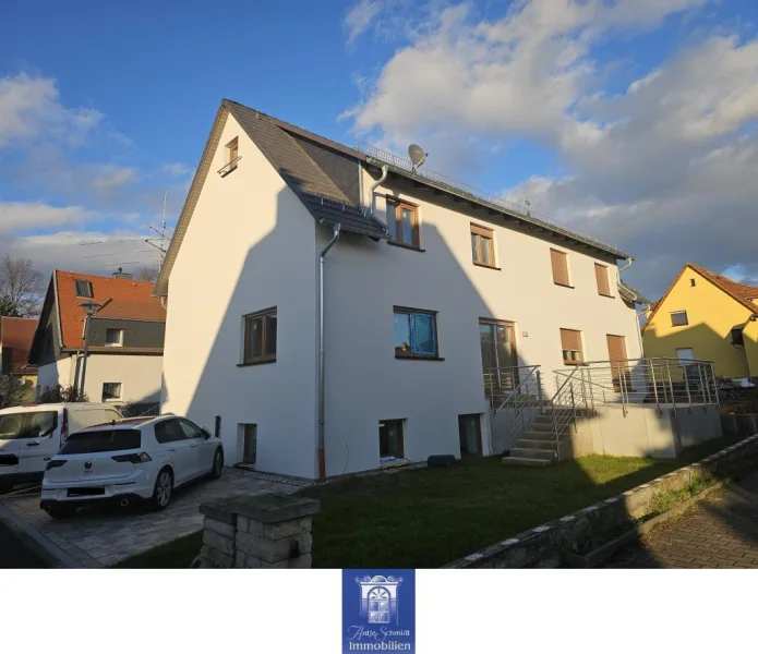 Hausansicht - Haus mieten in Pirna - Erstbezug! Das perfekte Haus mit großer Wohlfühlterrasse und Platz für die ganze Familie!