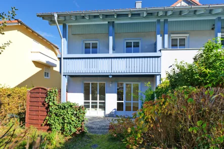  - Haus kaufen in München - Ihr Zuhause, Ihr Glück! Tauchen Sie ein in Ihr eigenes Haus mit einem verzaubernden Garten!