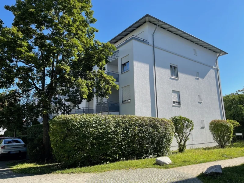  - Wohnung kaufen in Augsburg / Haunstetten - Dachterrassenwohnung  - gute Anbindung zur Uni - Nähe Straßenbahnhaltestelle - INKL. TG-Stellplatz