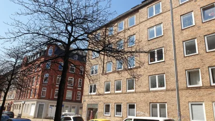 Ansicht von der Metzstraße - Wohnung kaufen in Kiel - Vermietete 3-Zimmer-Wohnung in Innenstadtnähe