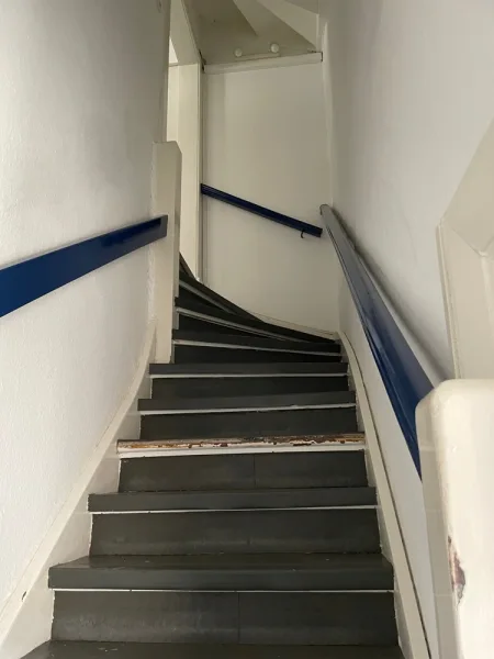 Treppe zum Obergeschoss