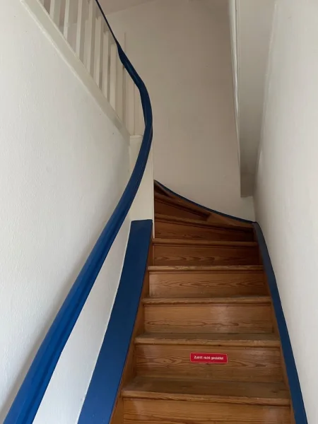 Treppe zum Dachgeschoss