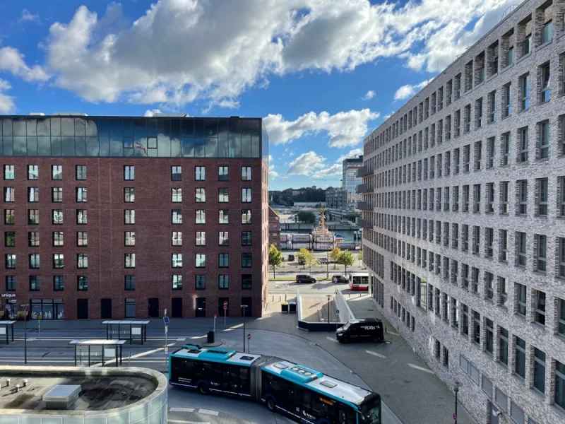 Ausblick Richtung Hörn - Büro/Praxis mieten in Kiel - Komplett modernisierte Büroräume am Bahnhof stehen zum Erstbezug für Sie bereit!