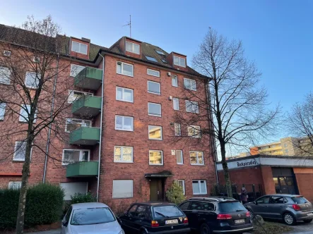 Aussenansicht - Wohnung kaufen in Kiel - Modernisierte 2-Zimmer-Wohnung am Südfriedhof