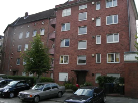 Aussenansicht - Wohnung kaufen in Kiel - Modernisierte 2-Zimmer-Wohnung am Südfriedhof