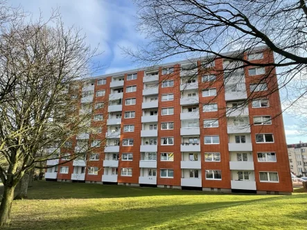 Hausansicht - Wohnung kaufen in Kiel - Rendite Eigentumswohnung in zentraler Lage von Kiel