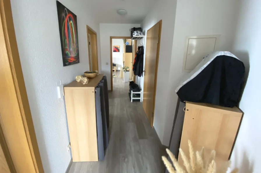 Diele - Wohnung kaufen in Hüttlingen - Charmante 2-Zimmer-Eigentumswohnung mit Balkon