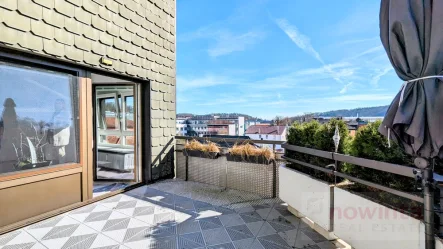 Balkon 1 - Wohnung kaufen in Heidenheim an der Brenz - Penthouse mit Panoramablick in der Heidenheimer Innenstadt