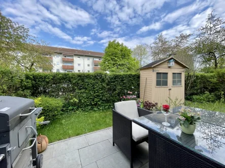 Gartenimpressionen - Wohnung kaufen in München / Trudering-Riem - "Charmante 2-Zimmer-Wohnung mit  Gartenanteil: Ihr neues Zuhause zum Verlieben!"