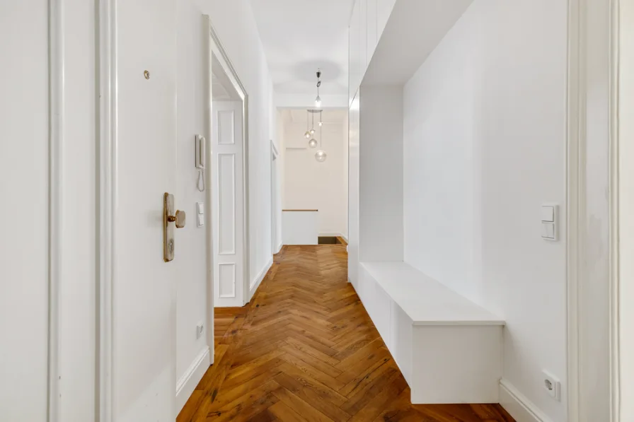 Hereinspaziert! - Wohnung kaufen in München / Isarvorstadt - *Denkmalgeschützter Altbau in Isarnähe mit Balkon und Terrasse*