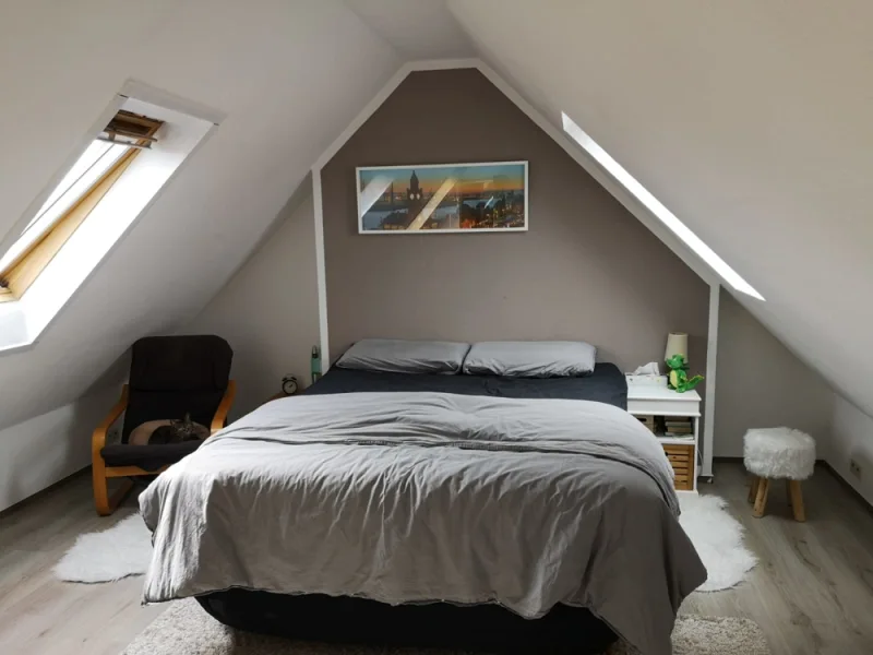 Schlafzimmer - Wohnung mieten in Hamburg / Wandsbek - Tolle DG-Wohnung in guter Lage!